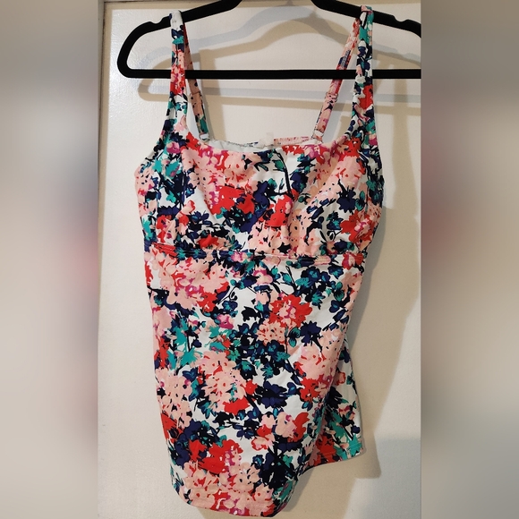Lands' End Other - Women's Lands' End Floral Tankini Top, Size 12(Medium)